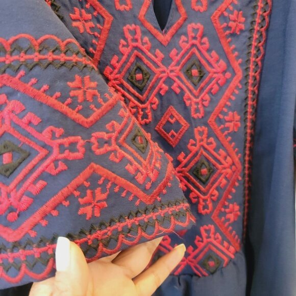 ⭐Women's Tunic top Sz S Embroidered Beach Boho Navy Blue Red geometric pattern⭐ - Picture 5 of 6